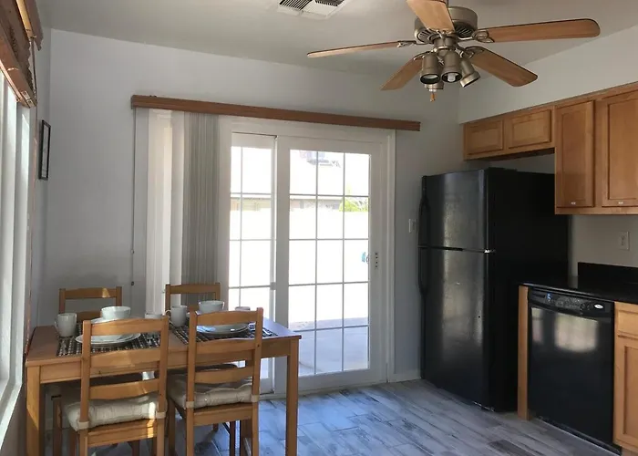 Comfy House Near Asu, Airport Holiday home *