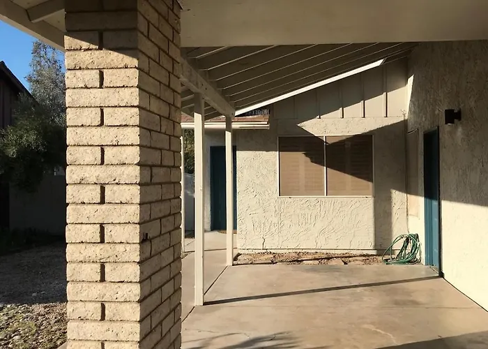 Holiday home Comfy House Near Asu, Airport