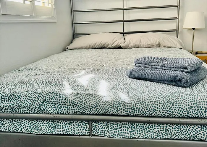 Holiday home Comfy House Near Asu, Airport *